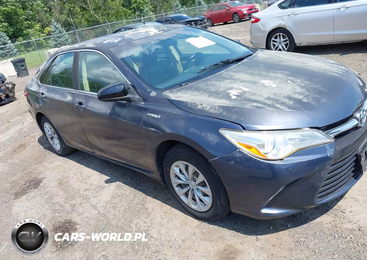 2015 Toyota Camry Hybrid Le – zdjęcie 1 z 16