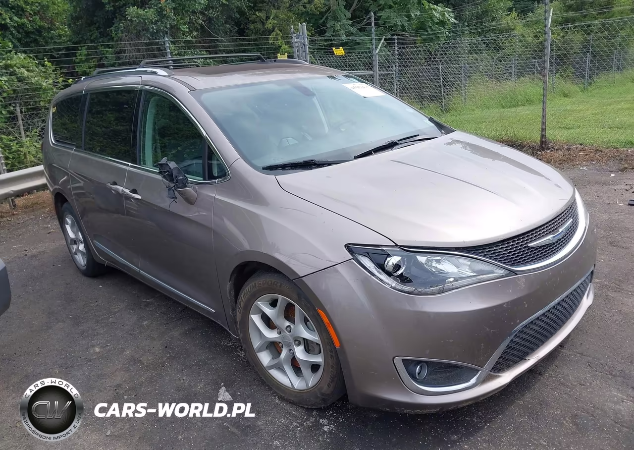 2018 Chrysler Pacifica Touring L Plus – zdjęcie 1 z 16