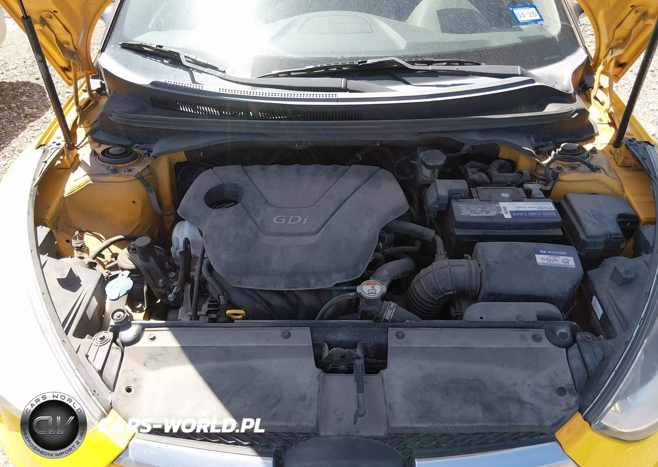 2016 Hyundai Veloster VIN:KMHTC6AD7GU279910 - 10