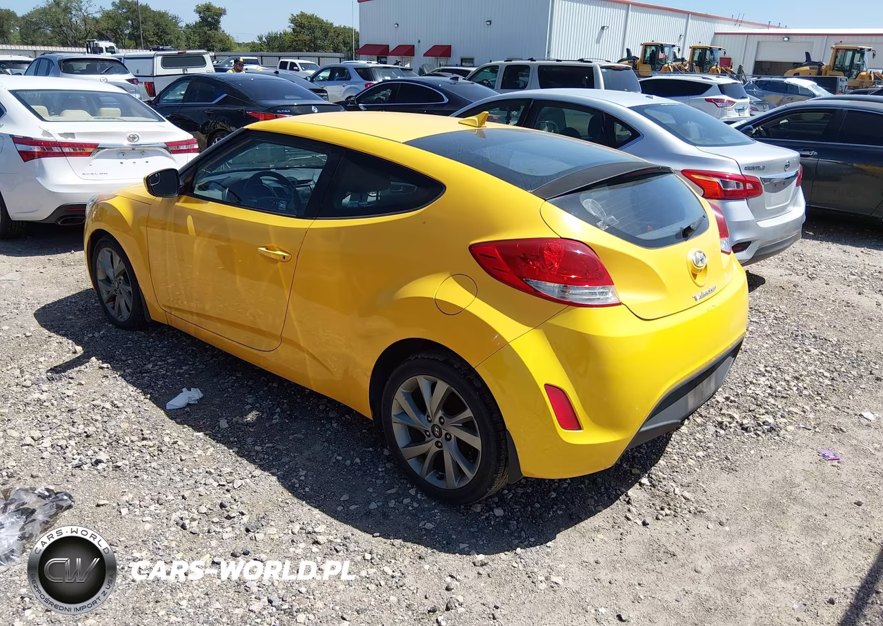 2016 Hyundai Veloster VIN:KMHTC6AD7GU279910 - 3