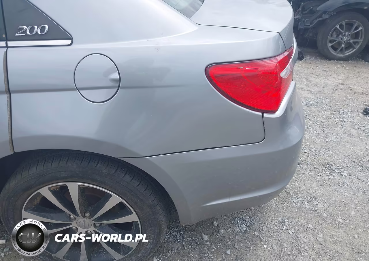 2014 Chrysler 200 Touring VIN:1C3CCBBG2EN183877 - 6
