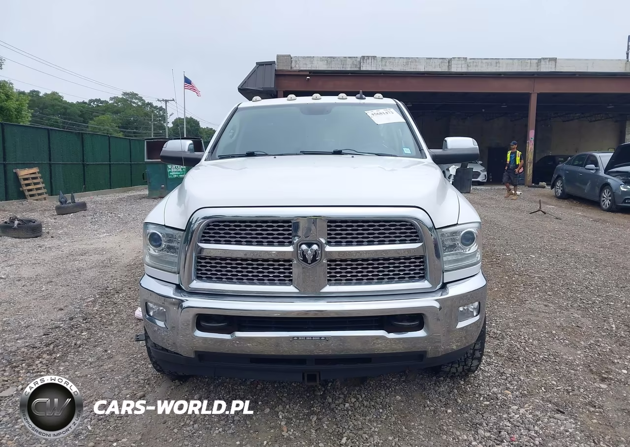 2015 Ram 2500 Laramie VIN:3C6UR5FJ5FG530299 - 12