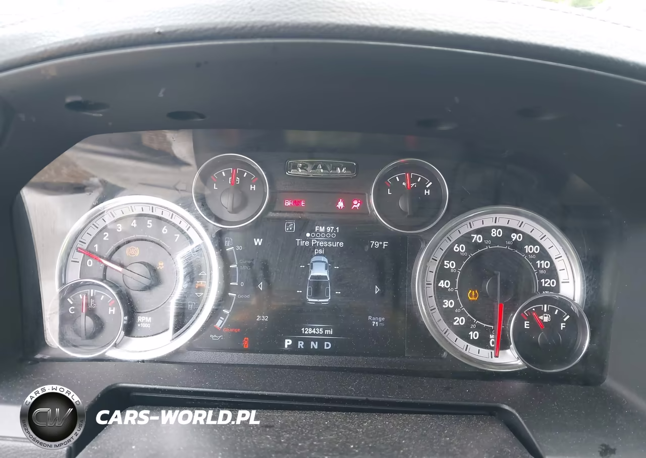 2015 Ram 2500 Laramie VIN:3C6UR5FJ5FG530299 - 7