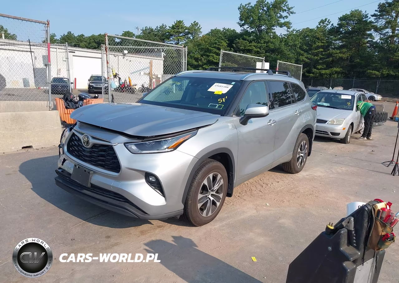 2021 Toyota Highlander Xle VIN:5TDGZRBH6MS149432 - 2