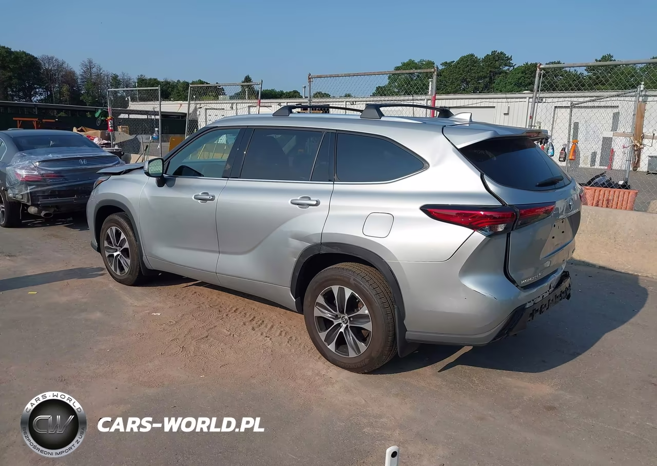 2021 Toyota Highlander Xle VIN:5TDGZRBH6MS149432 - 3