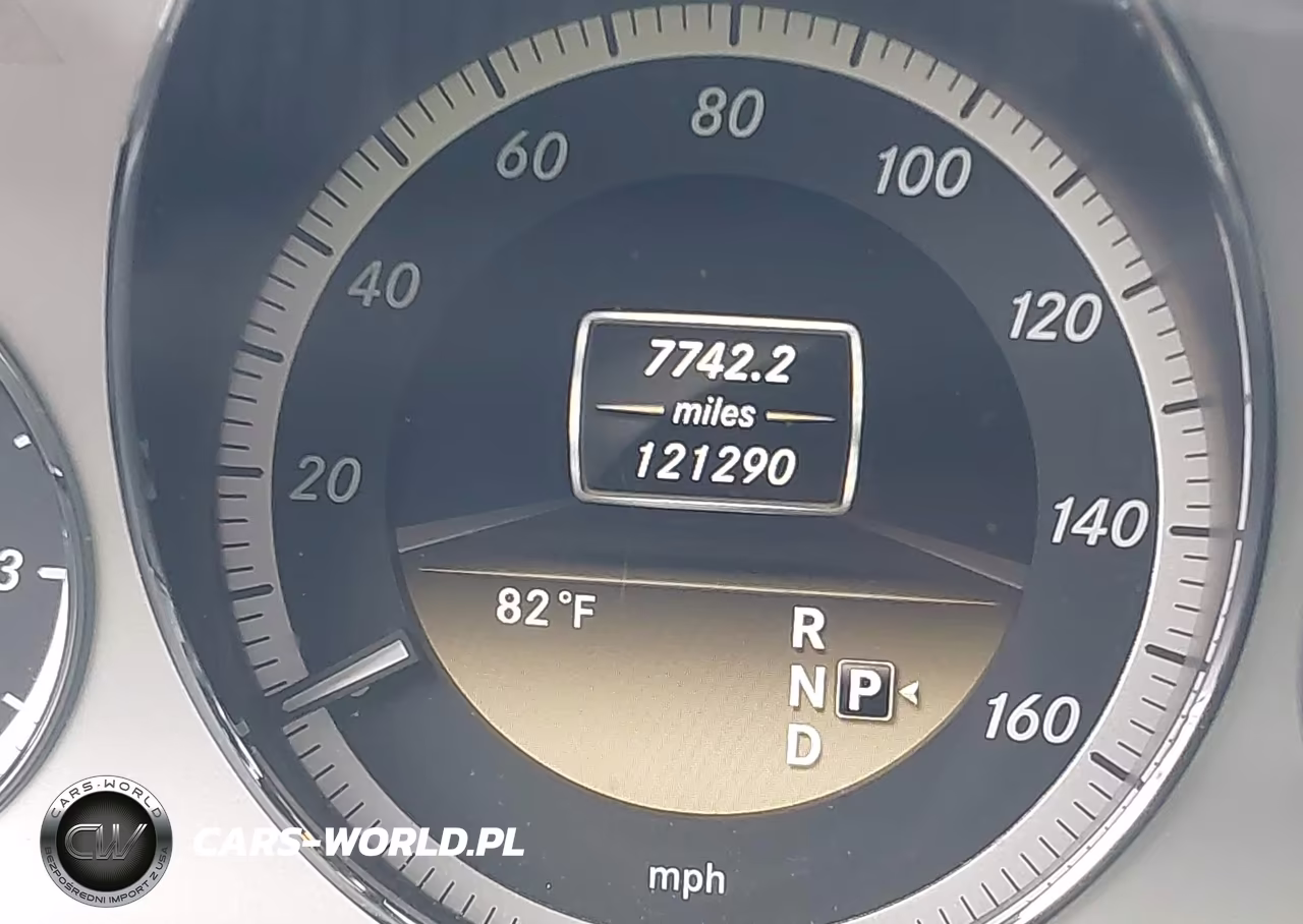 2012 Mercedes-Benz E 550 4Matic VIN:WDDHF9BB8CA609703 - 16