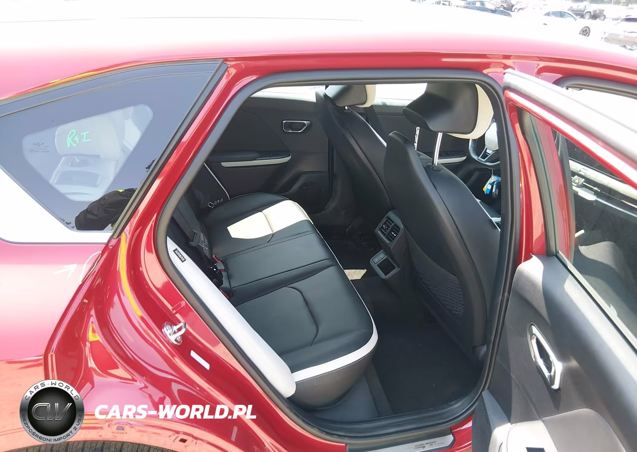2026 Kia K4 Gt-Line Turbo VIN:3KPFU5DC6TE314134 - 8