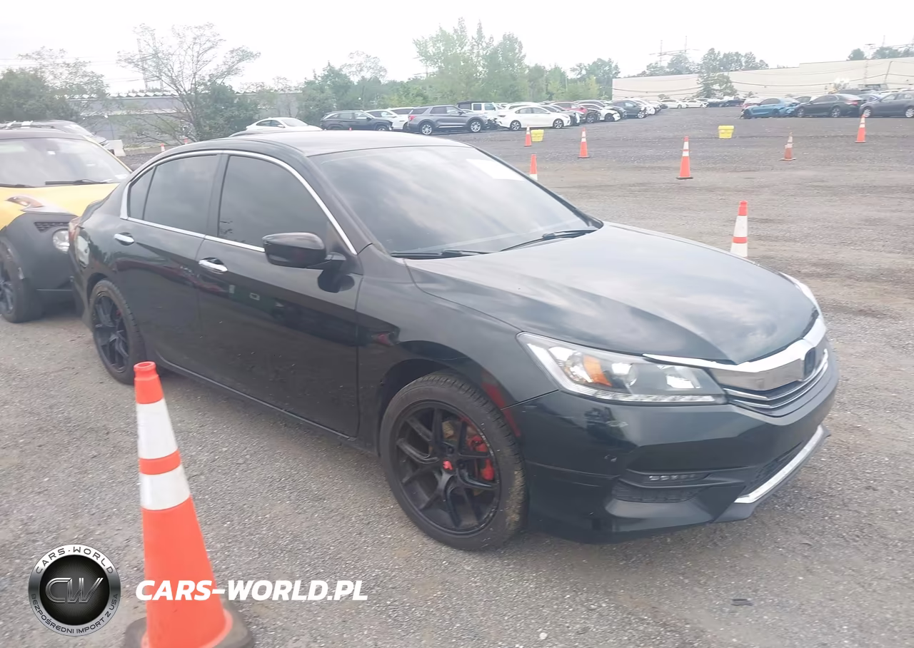 2015 Honda Accord Sport VIN:1HGCR2F54FA165801 - 1