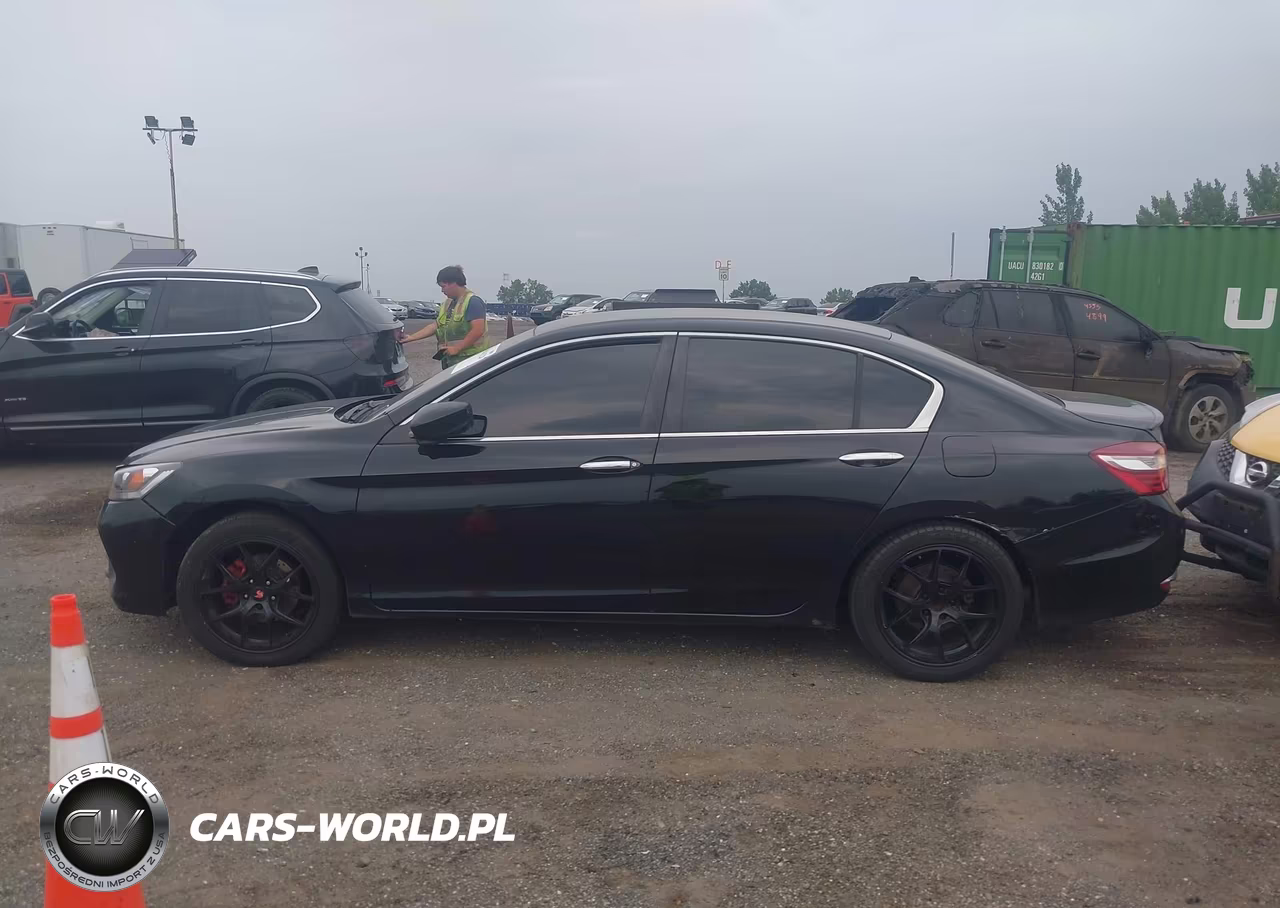 2015 Honda Accord Sport VIN:1HGCR2F54FA165801 - 14