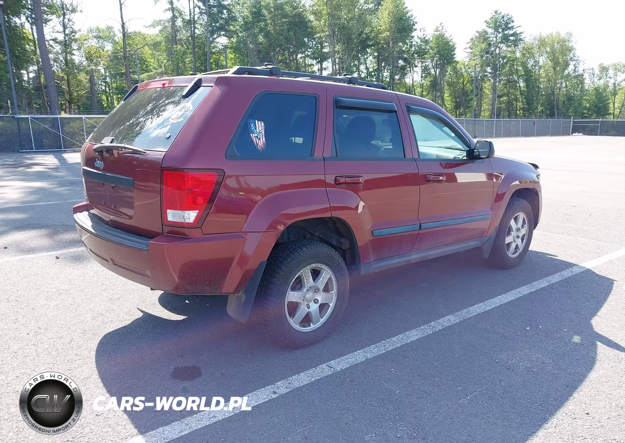 2009 Jeep Grand Cherokee Laredo VIN:1J8GR48K29C526121 - 4