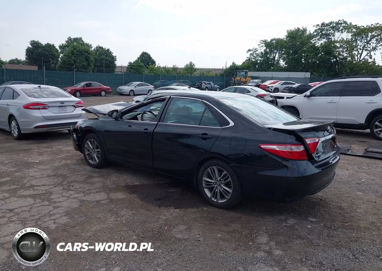 2017 Toyota Camry Se VIN:4T1BF1FK9HU352094 - 3
