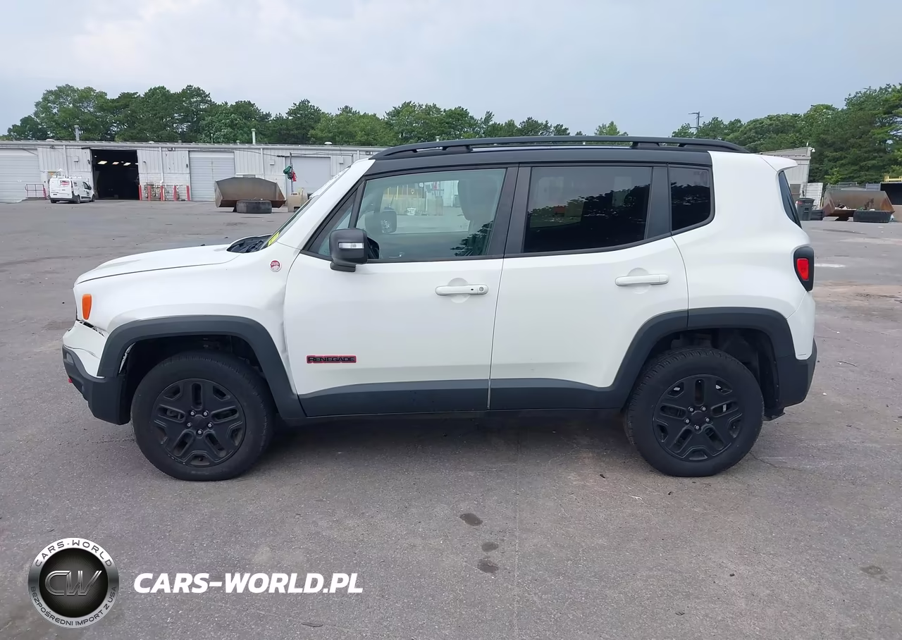 2018 Jeep Renegade Trailhawk 4X4 VIN:ZACCJBCB3JPG86713 - 14