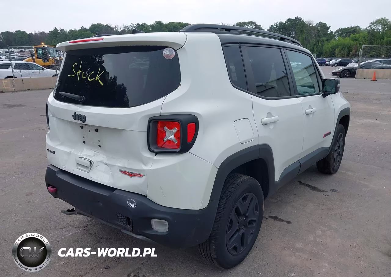 2018 Jeep Renegade Trailhawk 4X4 VIN:ZACCJBCB3JPG86713 - 4