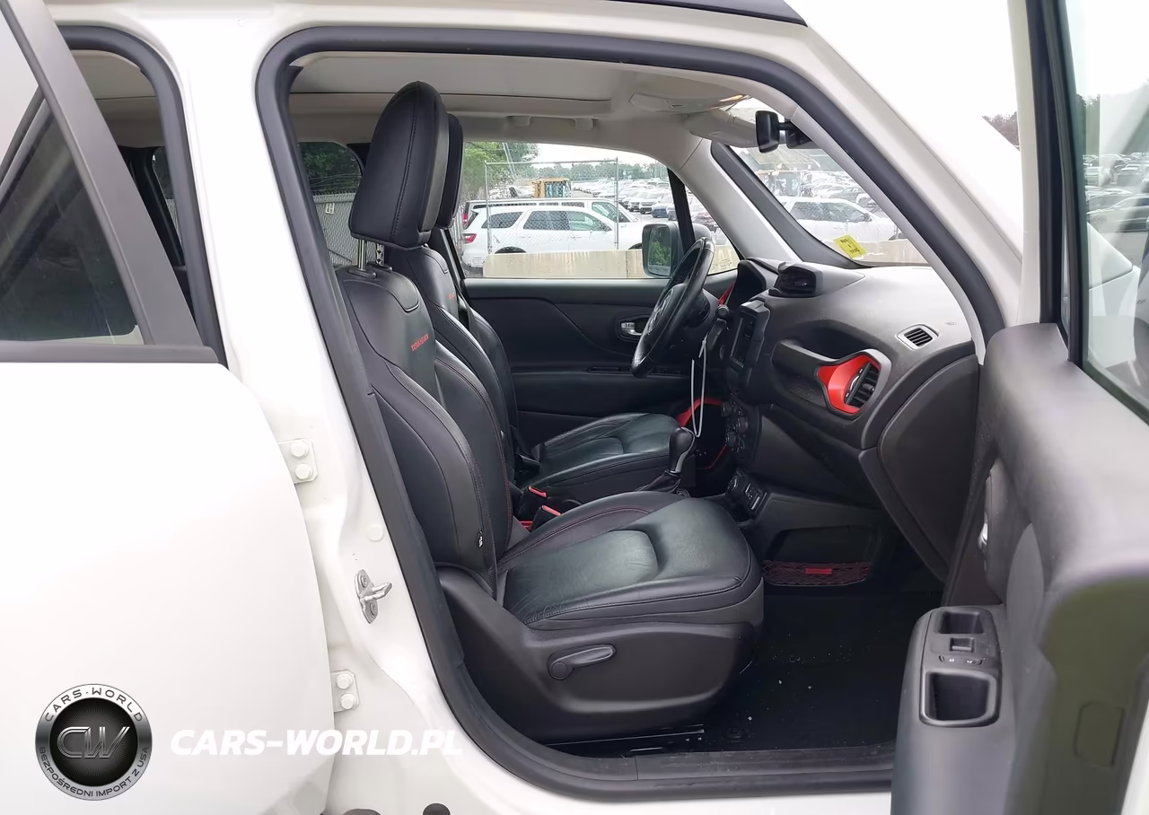 2018 Jeep Renegade Trailhawk 4X4 VIN:ZACCJBCB3JPG86713 - 5