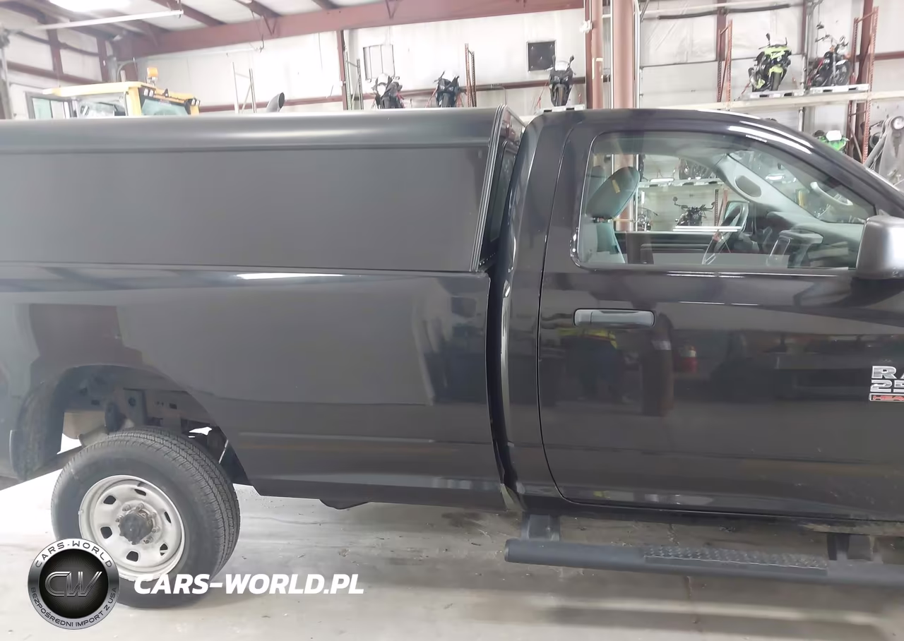 2018 Ram 2500 Tradesman 4X4 8' Box VIN:3C6LR5AT5JG363617 - 16