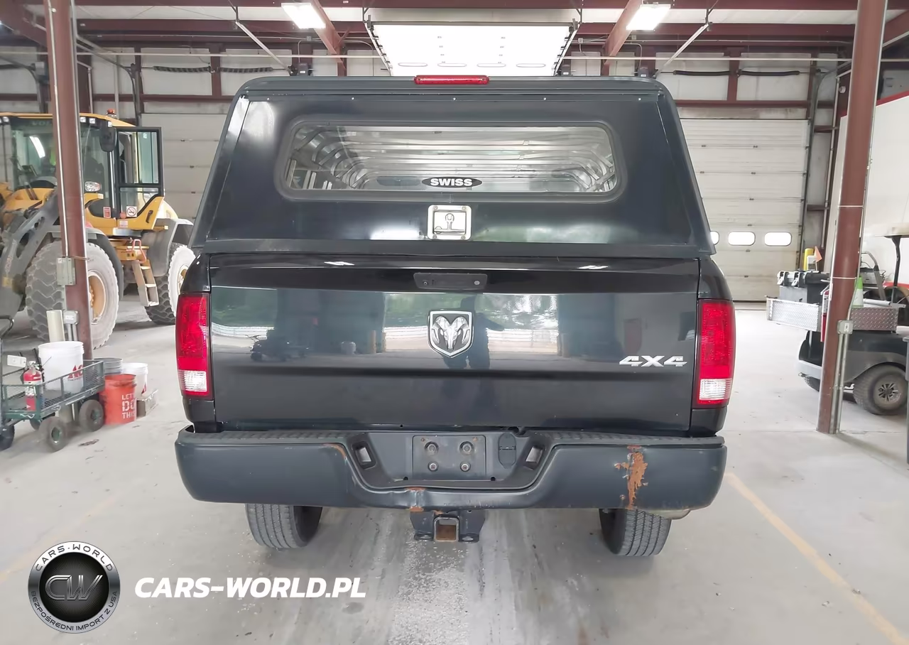 2018 Ram 2500 Tradesman 4X4 8' Box VIN:3C6LR5AT5JG363617 - 19