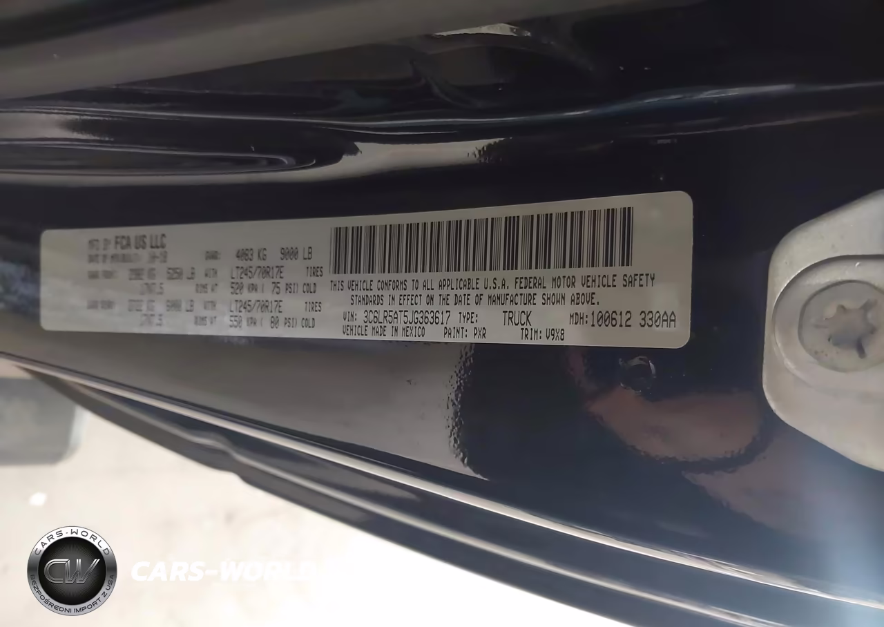 2018 Ram 2500 Tradesman 4X4 8' Box VIN:3C6LR5AT5JG363617 - 9