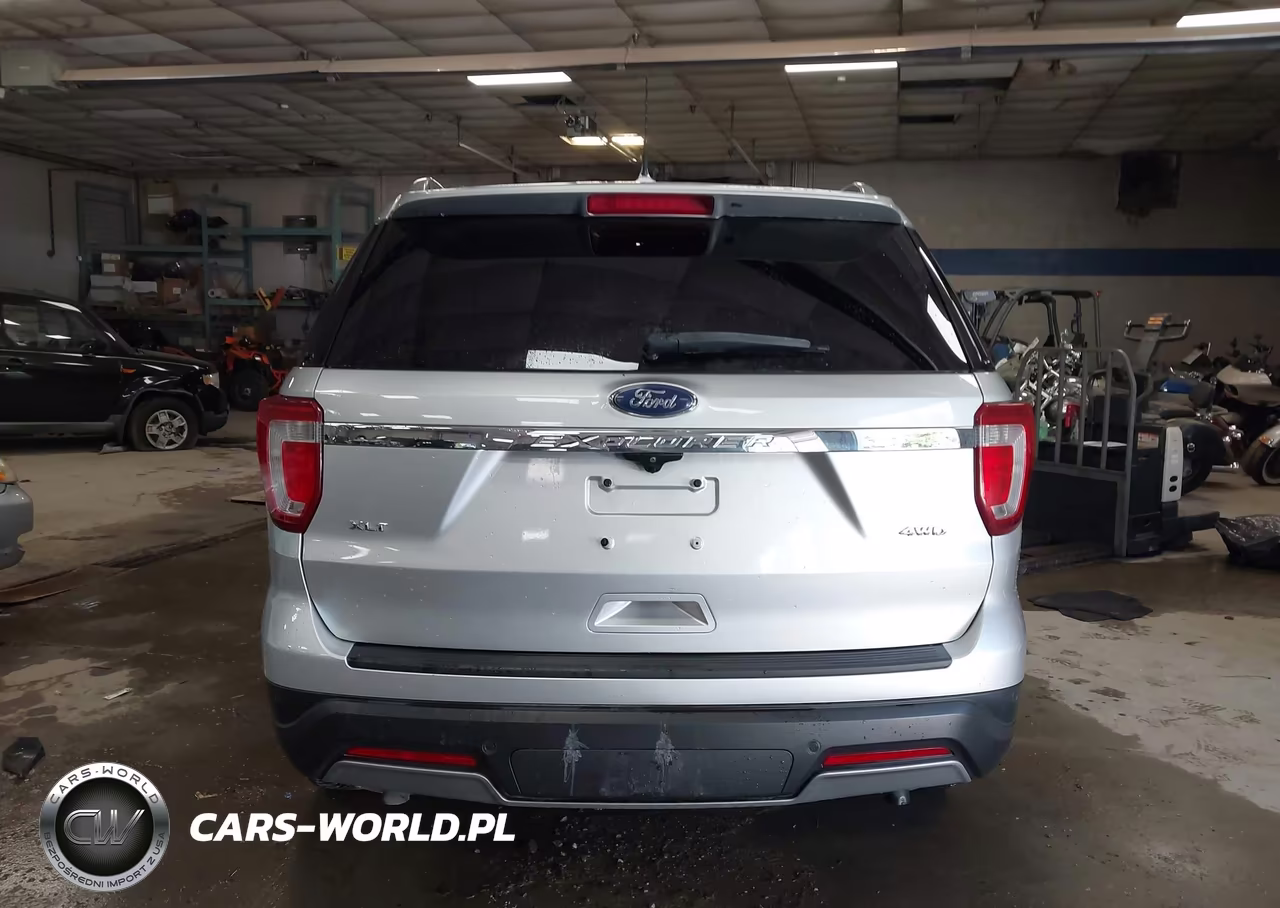 2019 Ford Explorer Xlt VIN:1FM5K8D88KGB32430 - 16