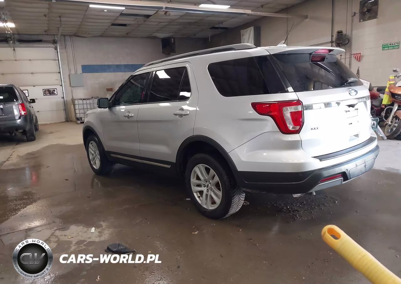 2019 Ford Explorer Xlt VIN:1FM5K8D88KGB32430 - 3