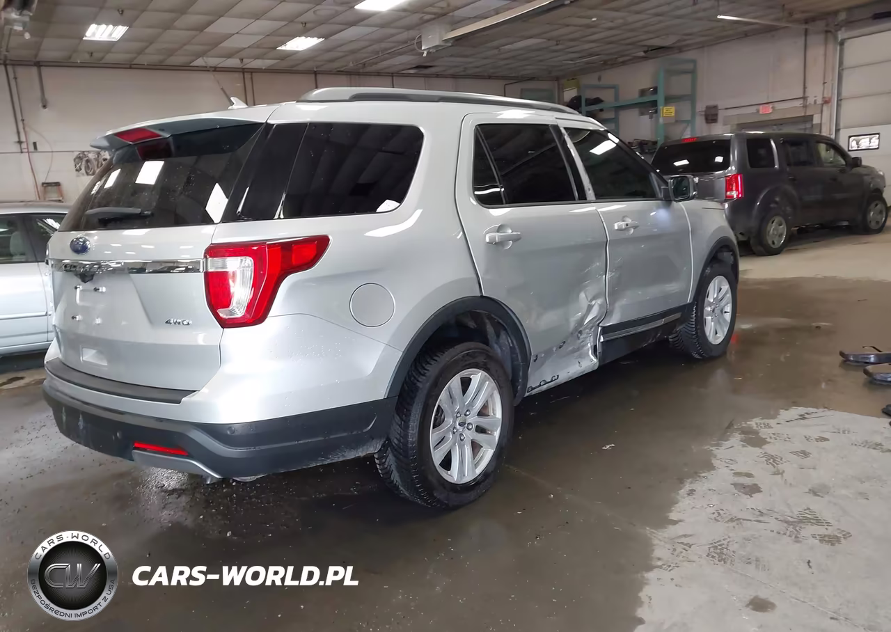 2019 Ford Explorer Xlt VIN:1FM5K8D88KGB32430 - 4