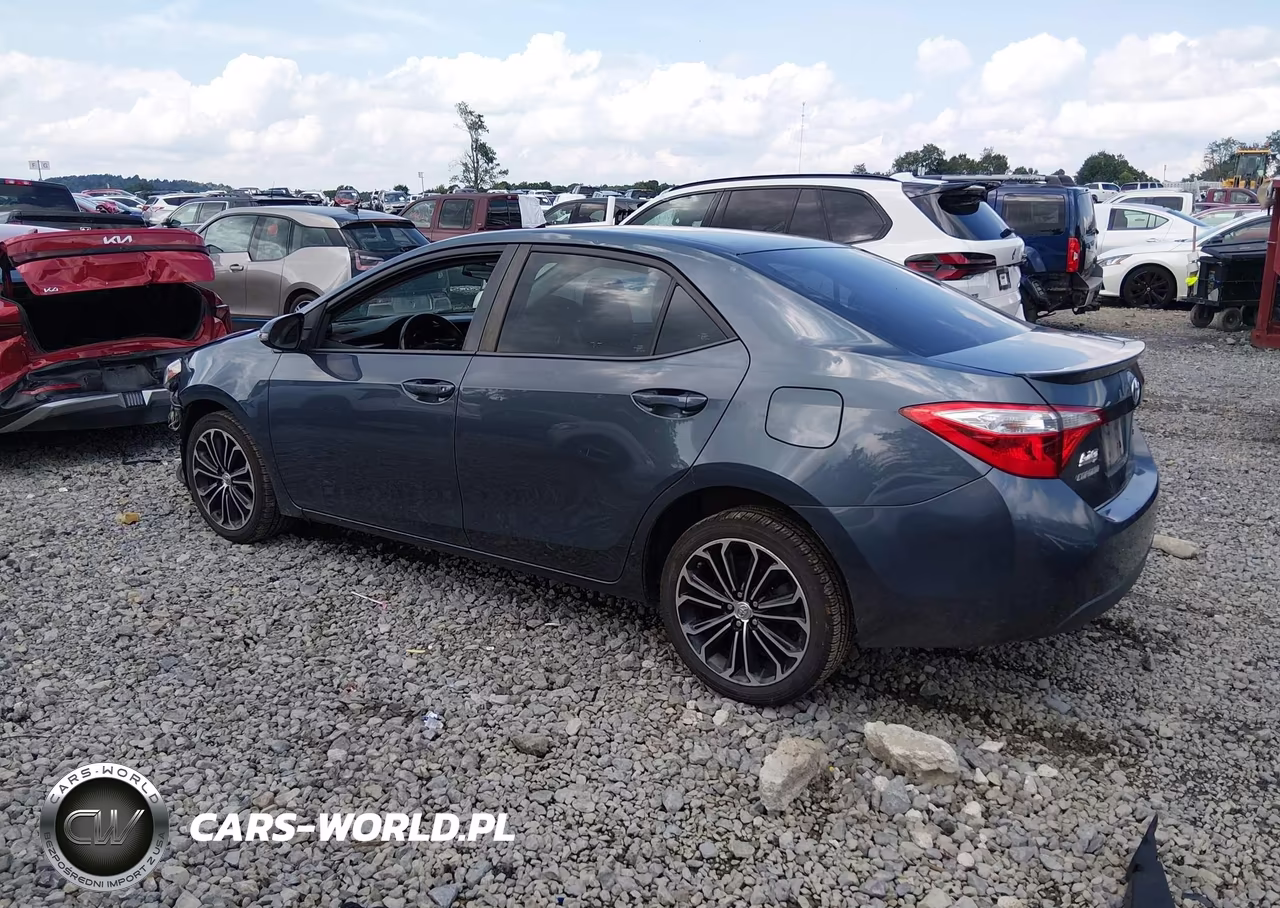 2015 Toyota Corolla S Plus VIN:2T1BURHE2FC308724 - 3