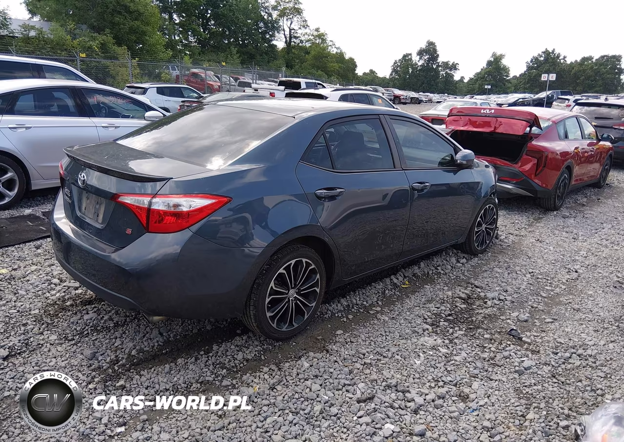 2015 Toyota Corolla S Plus VIN:2T1BURHE2FC308724 - 4