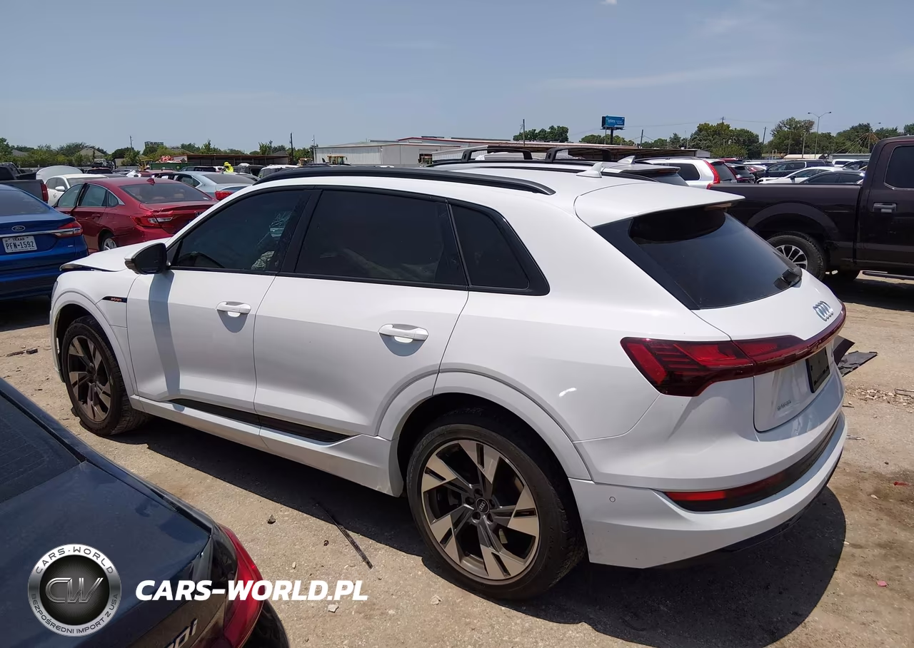 2021 Audi E-Tron Premium Quattro VIN:WA1AAAGE9MB007848 - 14