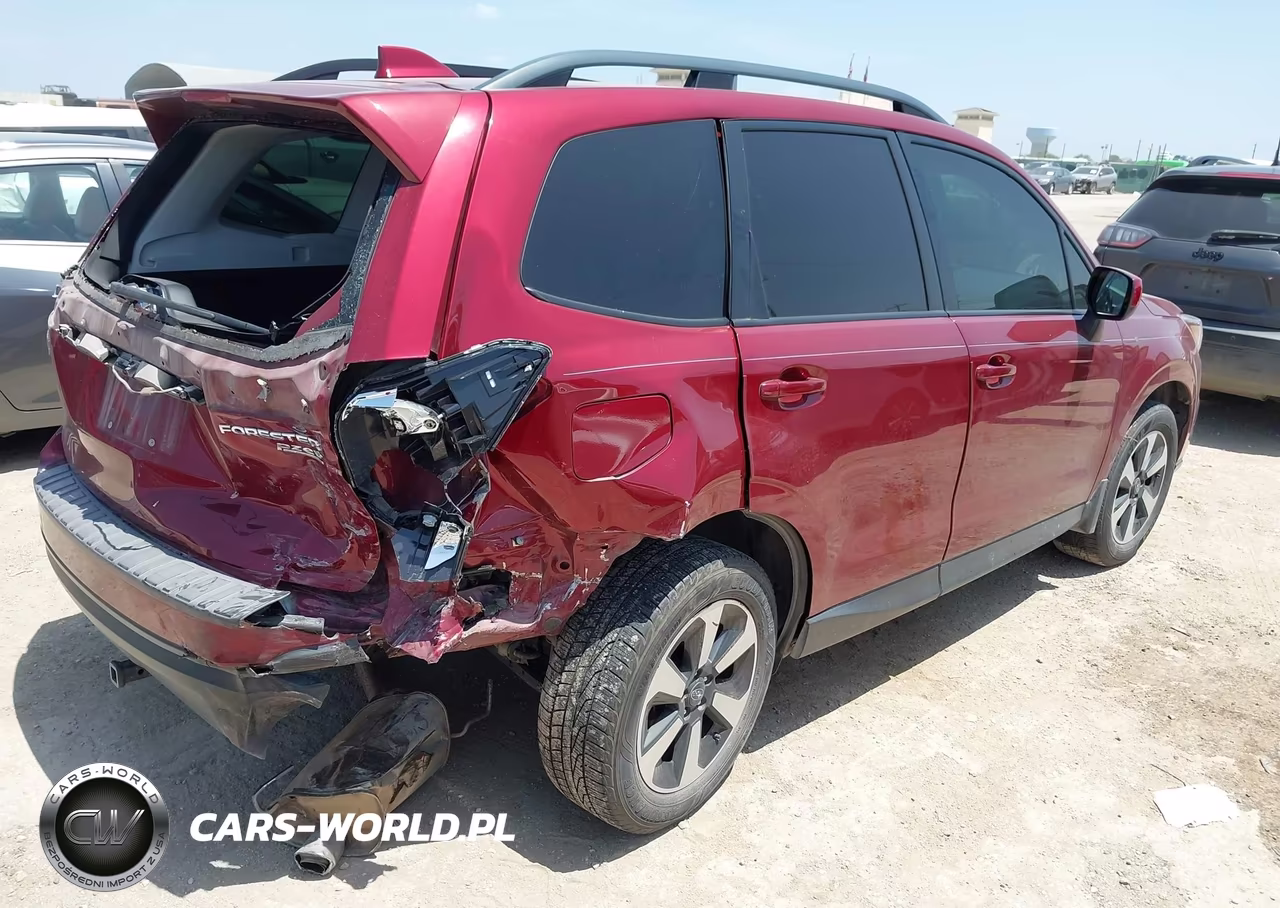 2017 Subaru Forester 2.5I Premium VIN:JF2SJAGC6HH567422 - 4