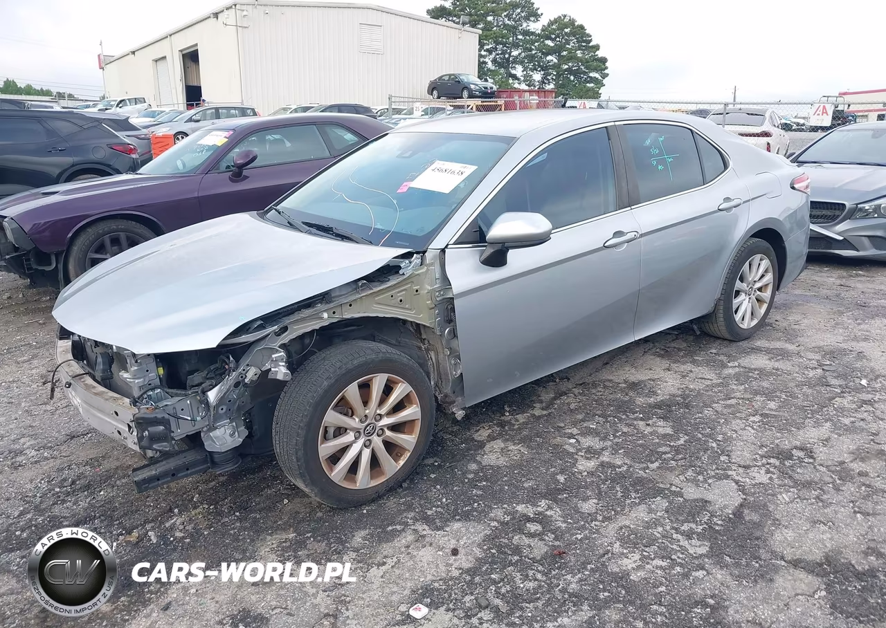 2020 Toyota Camry Le VIN:4T1C11AK2LU912962 - 2