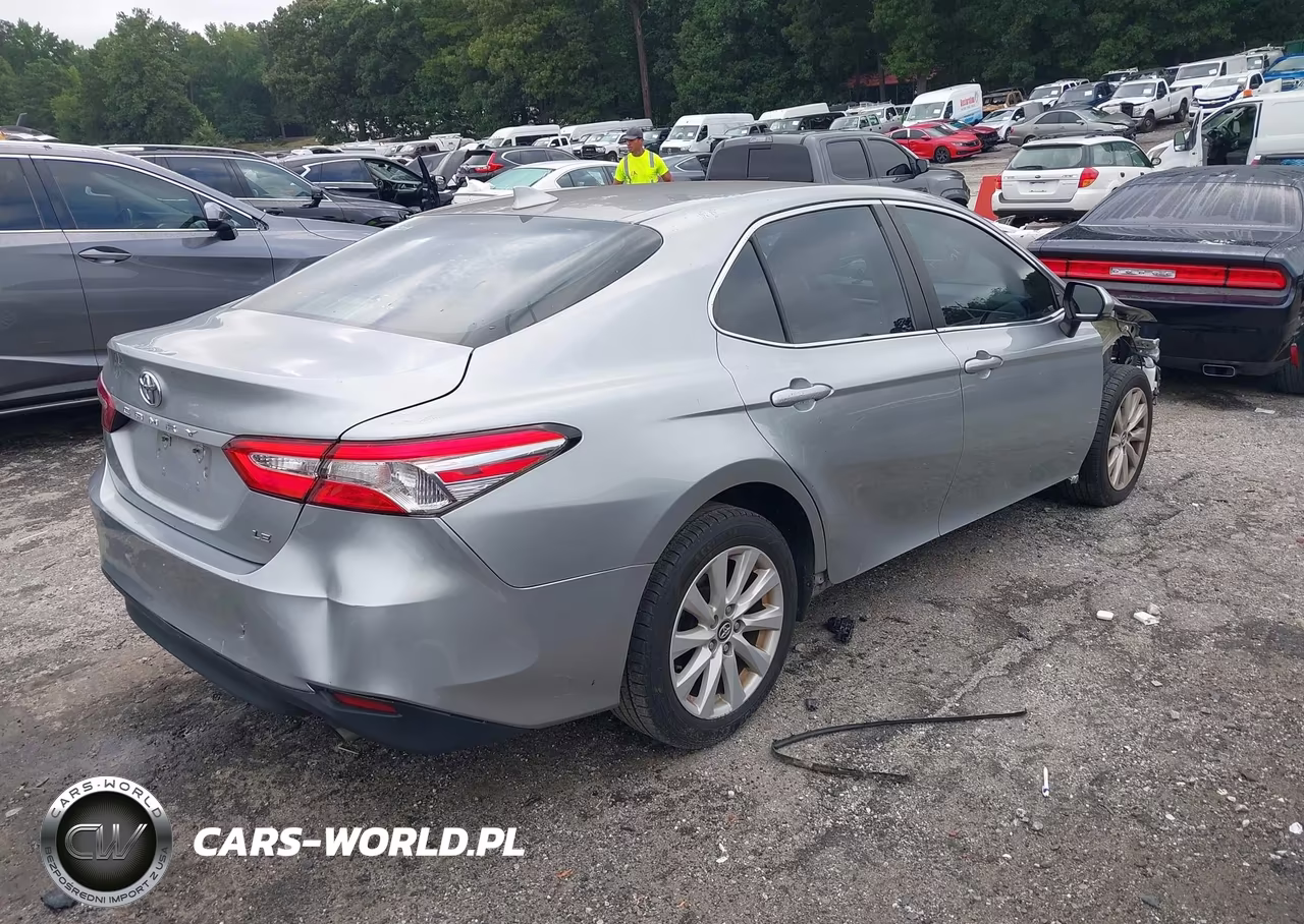 2020 Toyota Camry Le VIN:4T1C11AK2LU912962 - 4