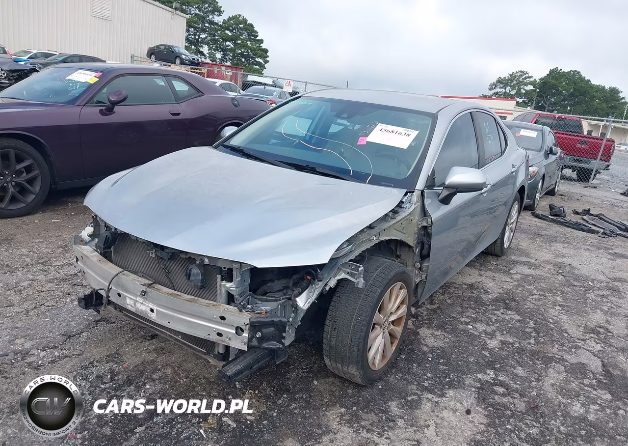 2020 Toyota Camry Le VIN:4T1C11AK2LU912962 - 6