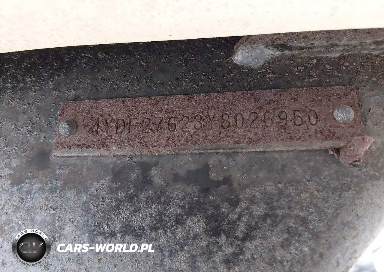2000 Keystone Other VIN:4YDF27623Y8026950 - 9