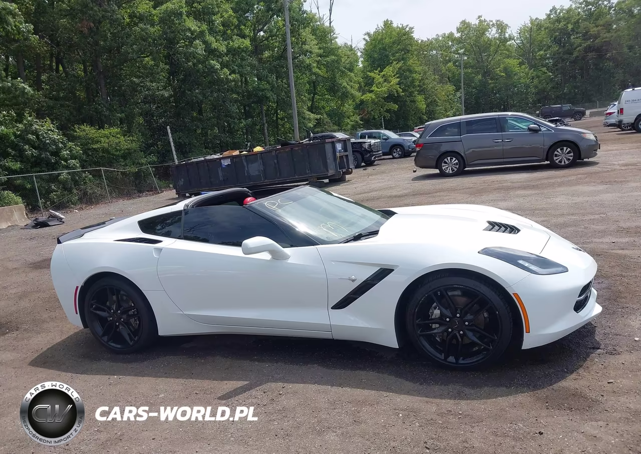 2018 Chevrolet Corvette Stingray VIN:1G1YB2D7XJ5103522 - 13