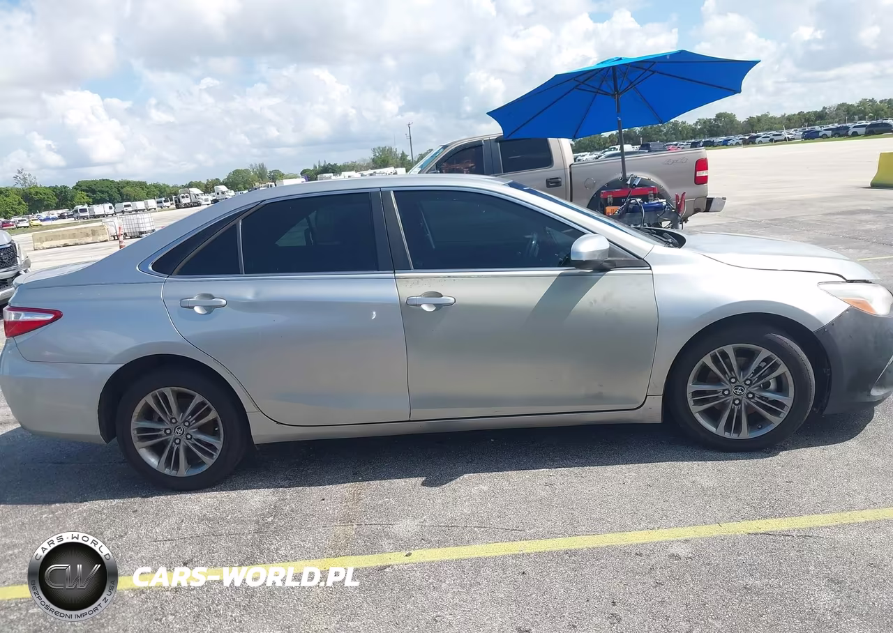 2016 Toyota Camry Se VIN:4T1BF1FK3GU555478 - 13