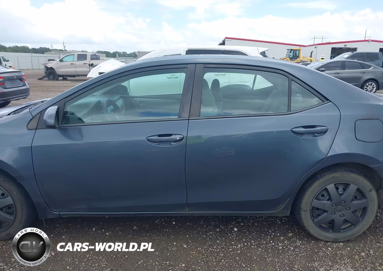 2015 Toyota Corolla Le VIN:2T1BURHE4FC373512 - 15