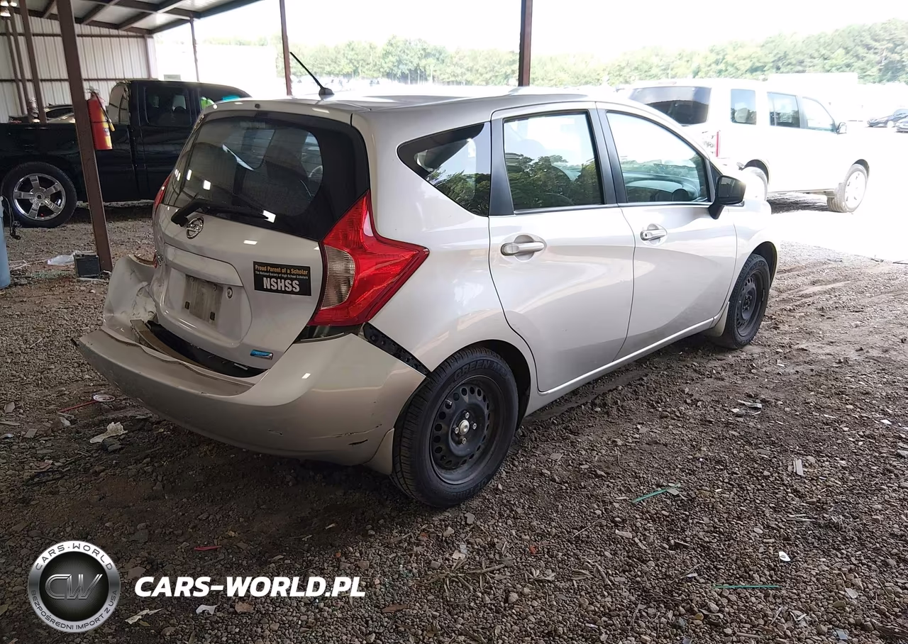 2015 Nissan Versa Note S Plus VIN:3N1CE2CP9FL400852 - 4