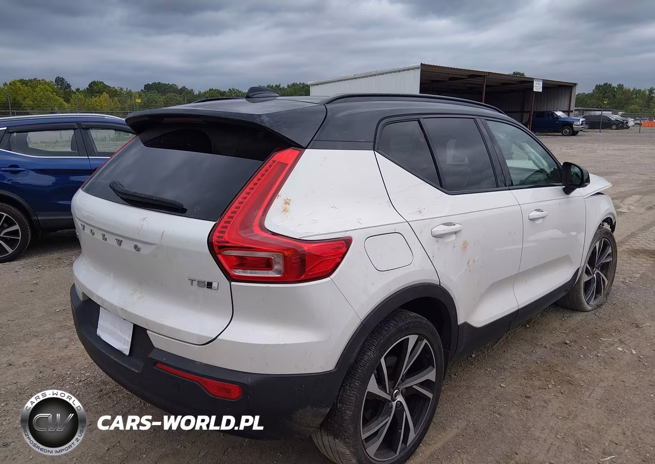 2021 Volvo Xc40 T5 R-Design VIN:YV4162UM3M2467447 - 4