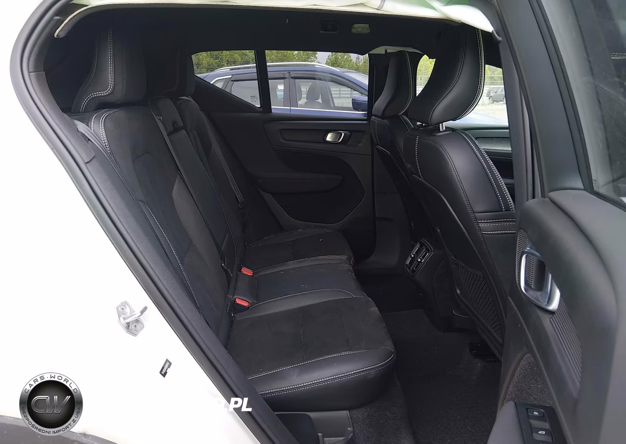 2021 Volvo Xc40 T5 R-Design VIN:YV4162UM3M2467447 - 8