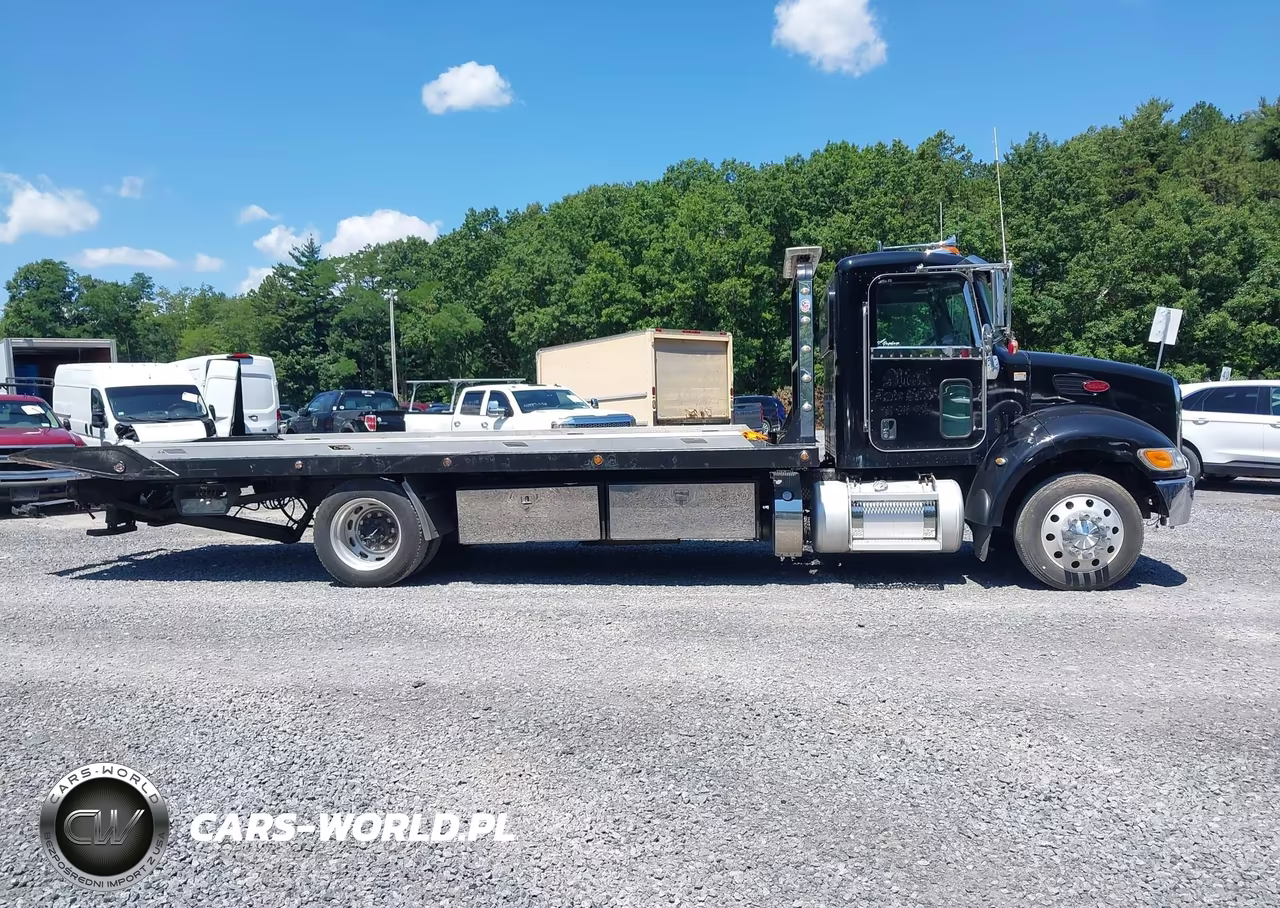 2015 Peterbilt 337 VIN:2NP2HM6X3FM273905 - 13