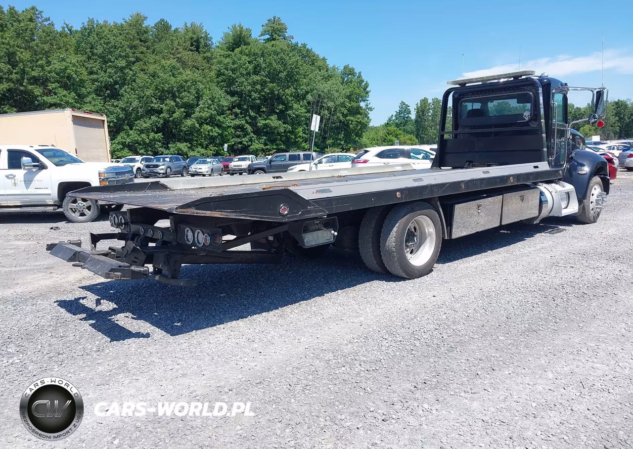 2015 Peterbilt 337 VIN:2NP2HM6X3FM273905 - 4