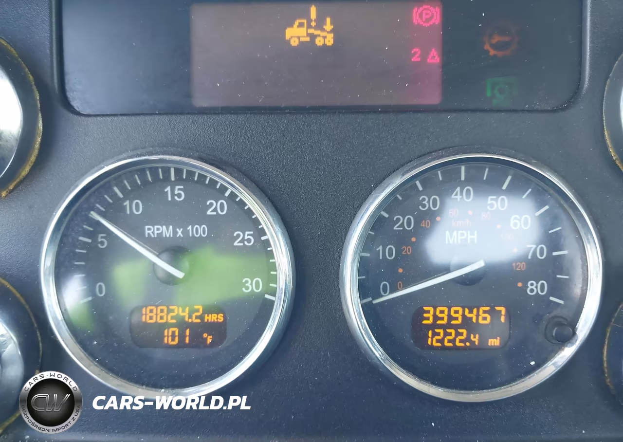2015 Peterbilt 337 VIN:2NP2HM6X3FM273905 - 5