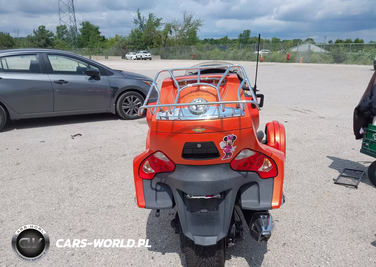 2015 Can-Am Spyder Roadster Rt-Rt-S-S Series-Ltd VIN:2BXNBDD20FV005384 - 6
