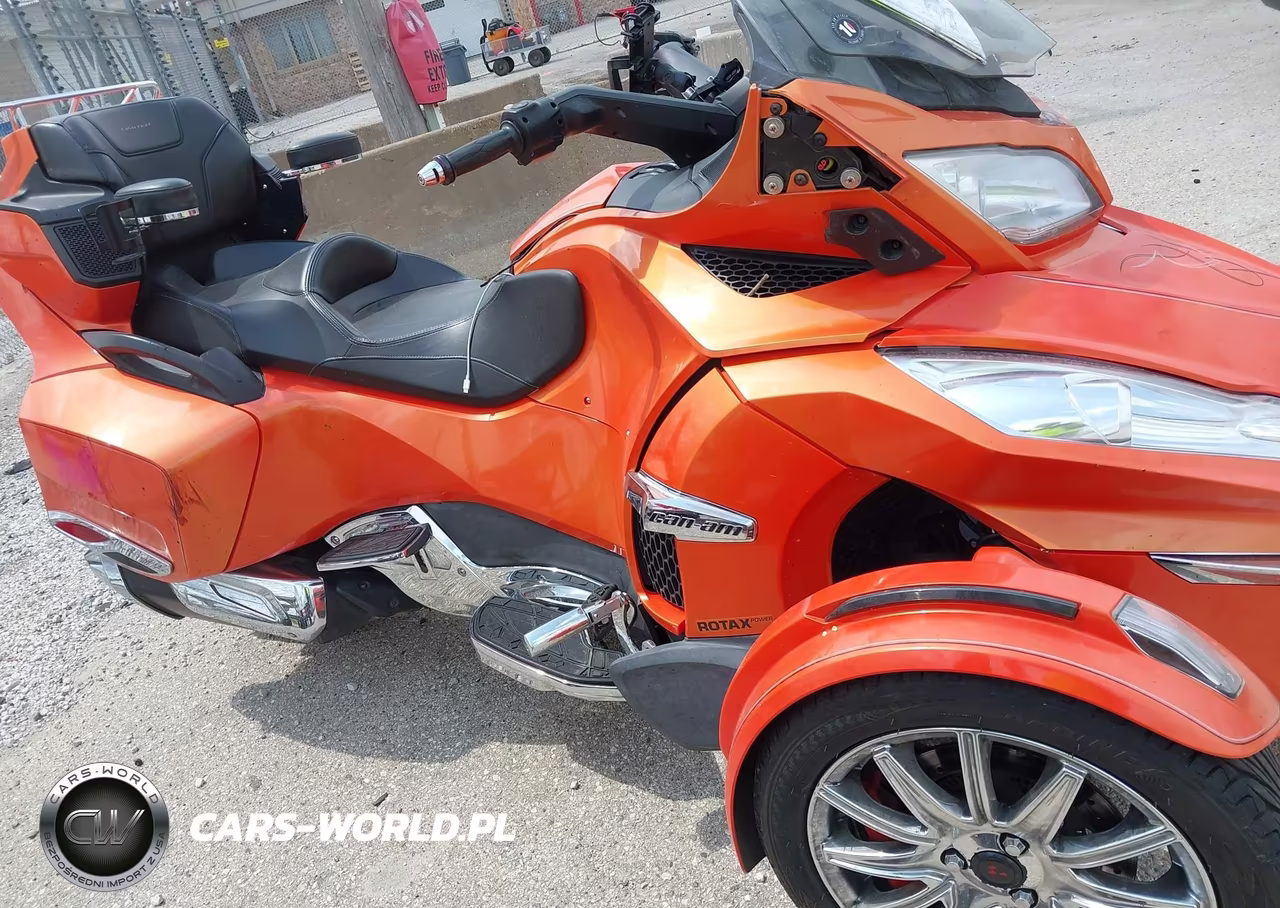 2015 Can-Am Spyder Roadster Rt-Rt-S-S Series-Ltd VIN:2BXNBDD20FV005384 - 8