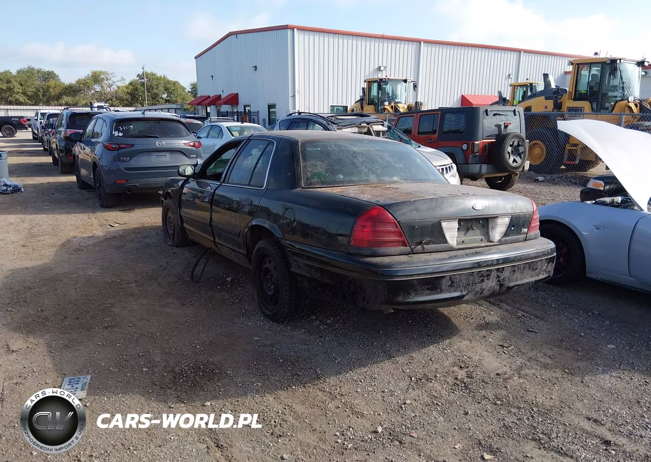 2009 Ford Crown Victoria Police-Police Interceptor VIN:2FAHP71V99X118649 - 3
