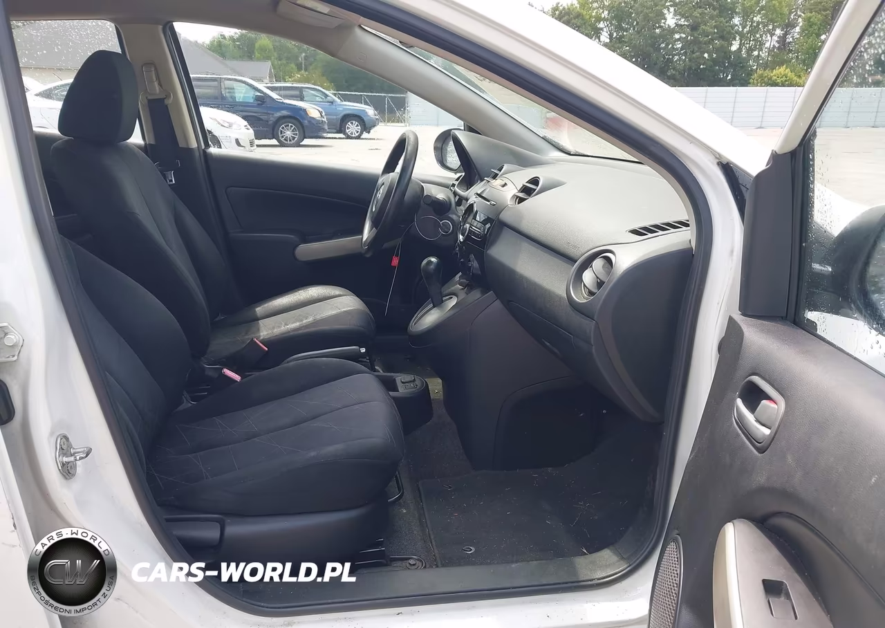 2014 Mazda Mazda2 Sport VIN:JM1DE1KY1E0172699 - 5