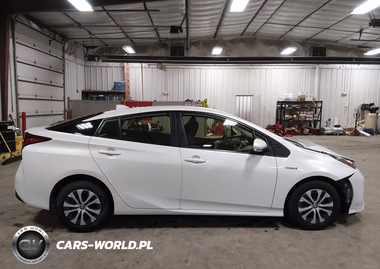 2021 Toyota Prius Le Awd-E VIN:JTDL9MFU2M3023546 - 13