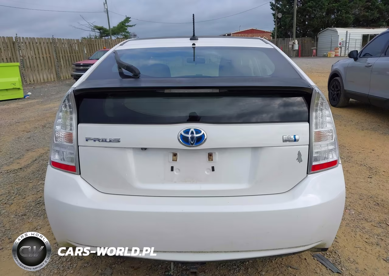 2011 Toyota Prius Three VIN:JTDKN3DU2B5342015 - 16