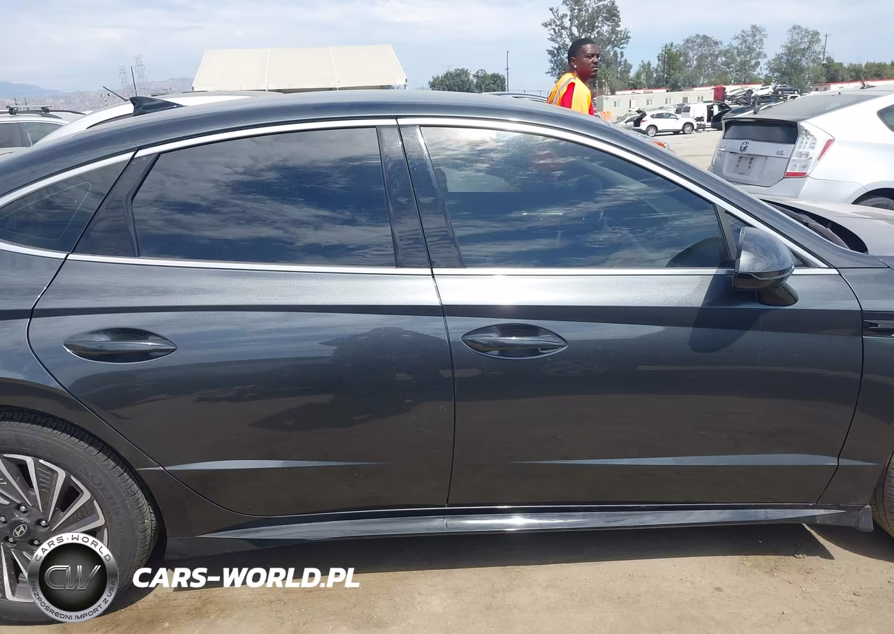 2025 Hyundai Sonata Hybrid Sel VIN:KMHL34JJ1SA115802 - 13