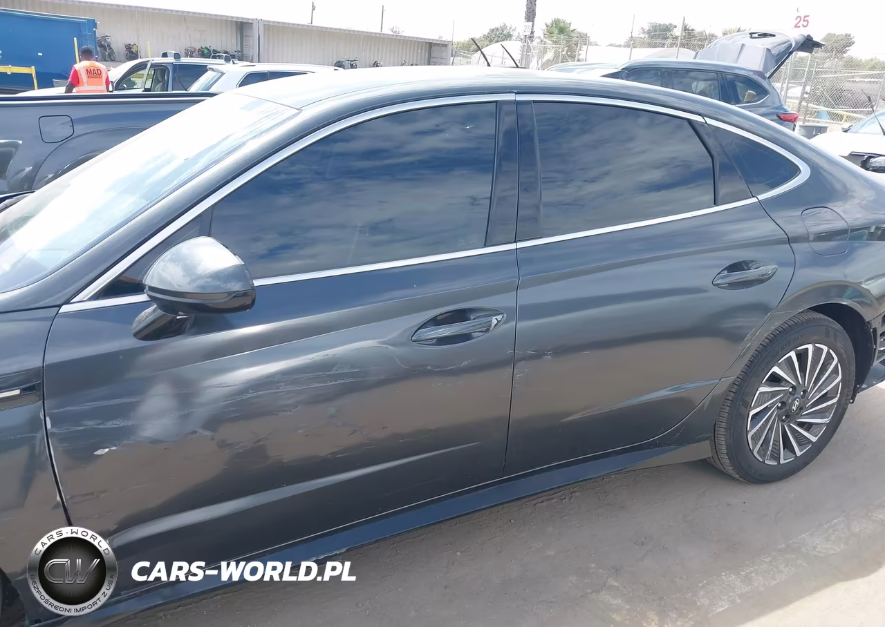 2025 Hyundai Sonata Hybrid Sel VIN:KMHL34JJ1SA115802 - 14
