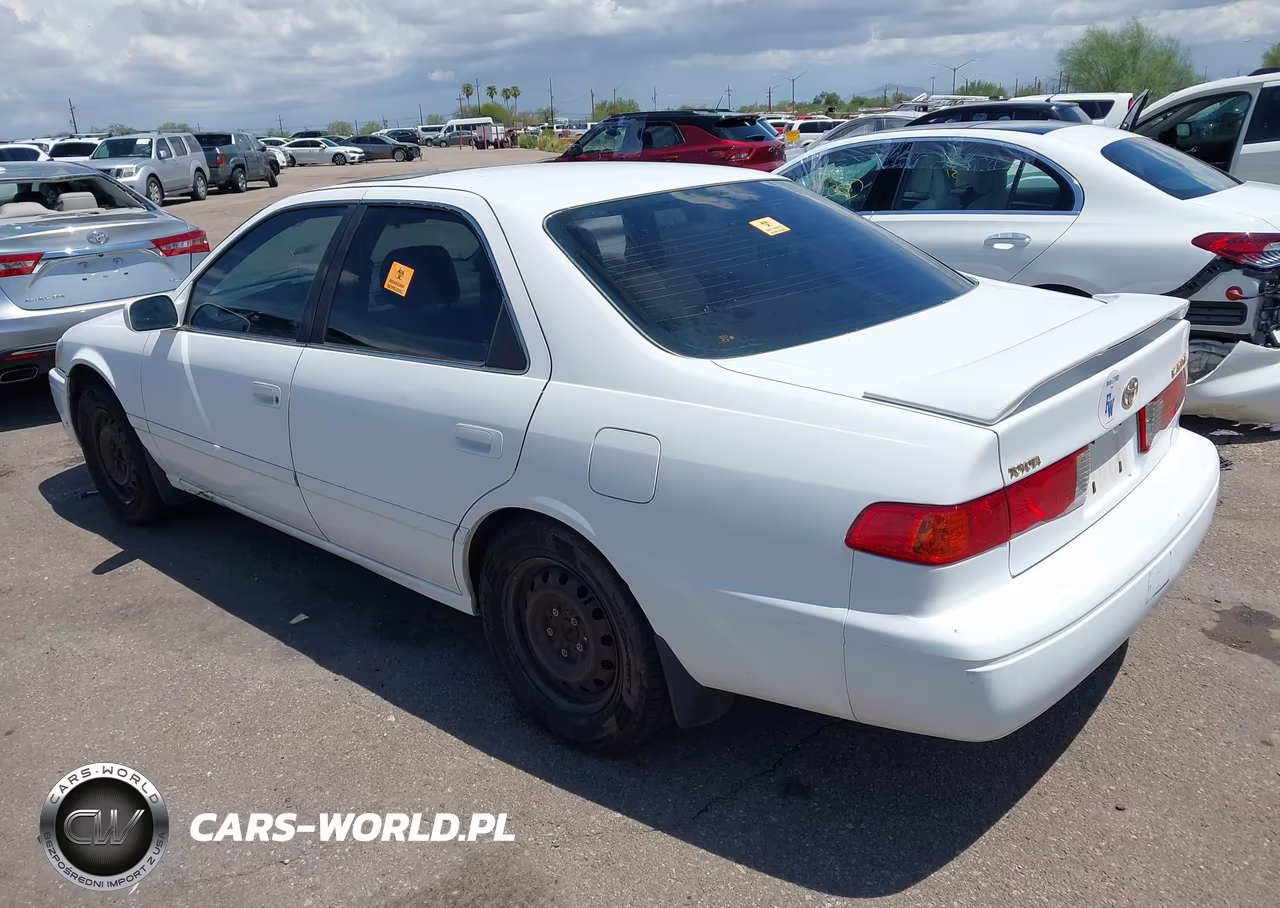 2001 Toyota Camry Le VIN:JT2BG28KX10554131 - 3